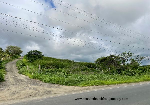 buy land by the beach ecuador