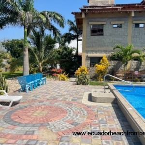 66 ft oceanfront pool