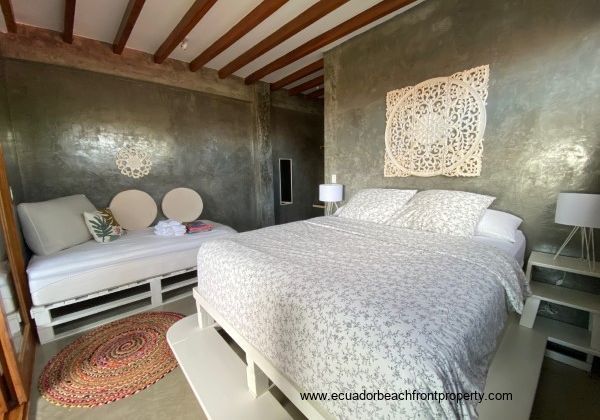 queen bed rooms (10)