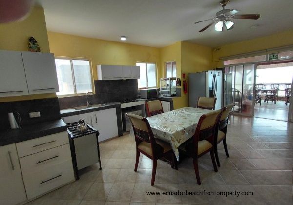 Inexpensive Ecuador beachfront hotel for sale