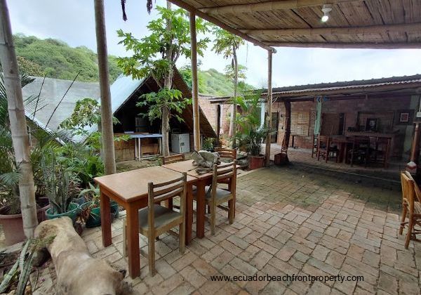 Cozy Casita with Courtyard