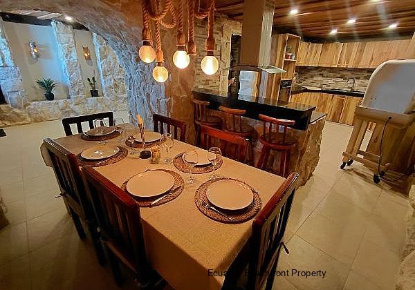 427 dining4